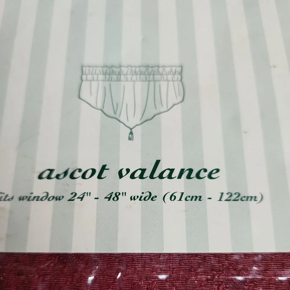WAVERLY Ascot Valance Burgundy 52X20 New‎